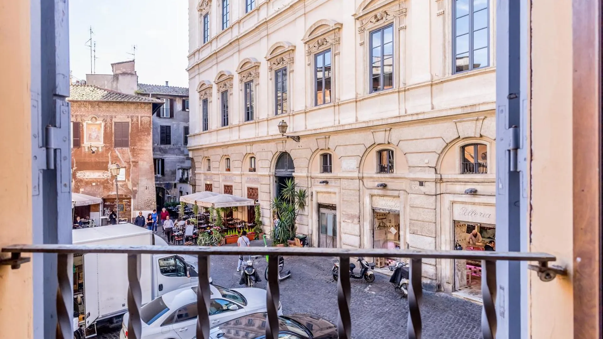 Dimora Storica Del Biscione By Ghor Apartment Rome 0*,  Italy